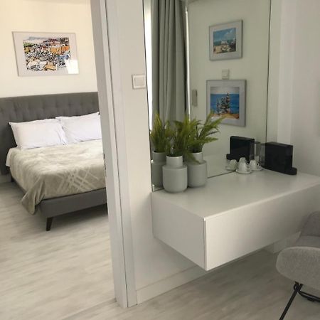 Sea View Holiday Apartment Larnaca Buitenkant foto