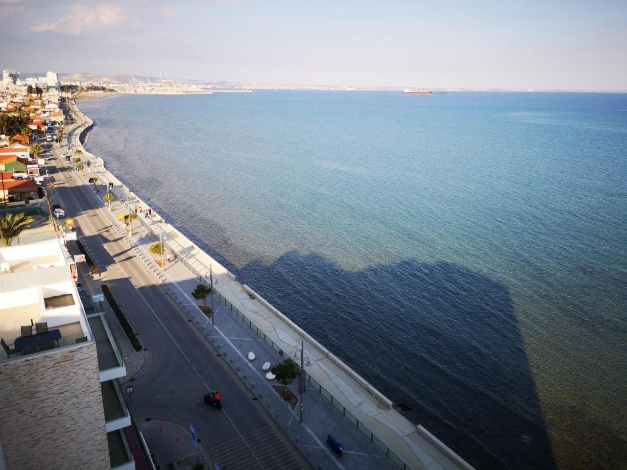 Sea View Holiday Apartment Larnaca Buitenkant foto