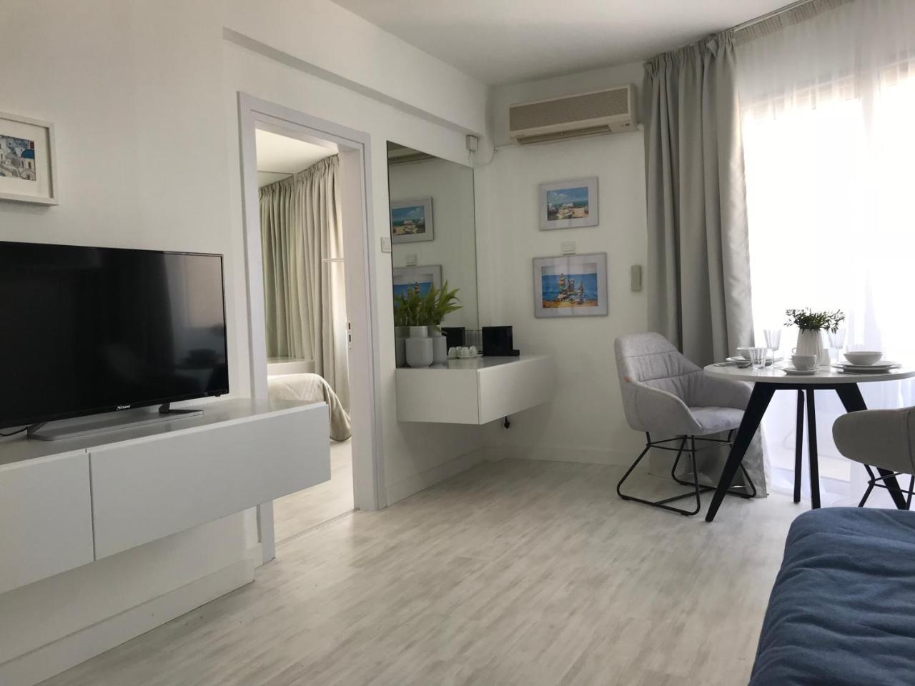 Sea View Holiday Apartment Larnaca Buitenkant foto